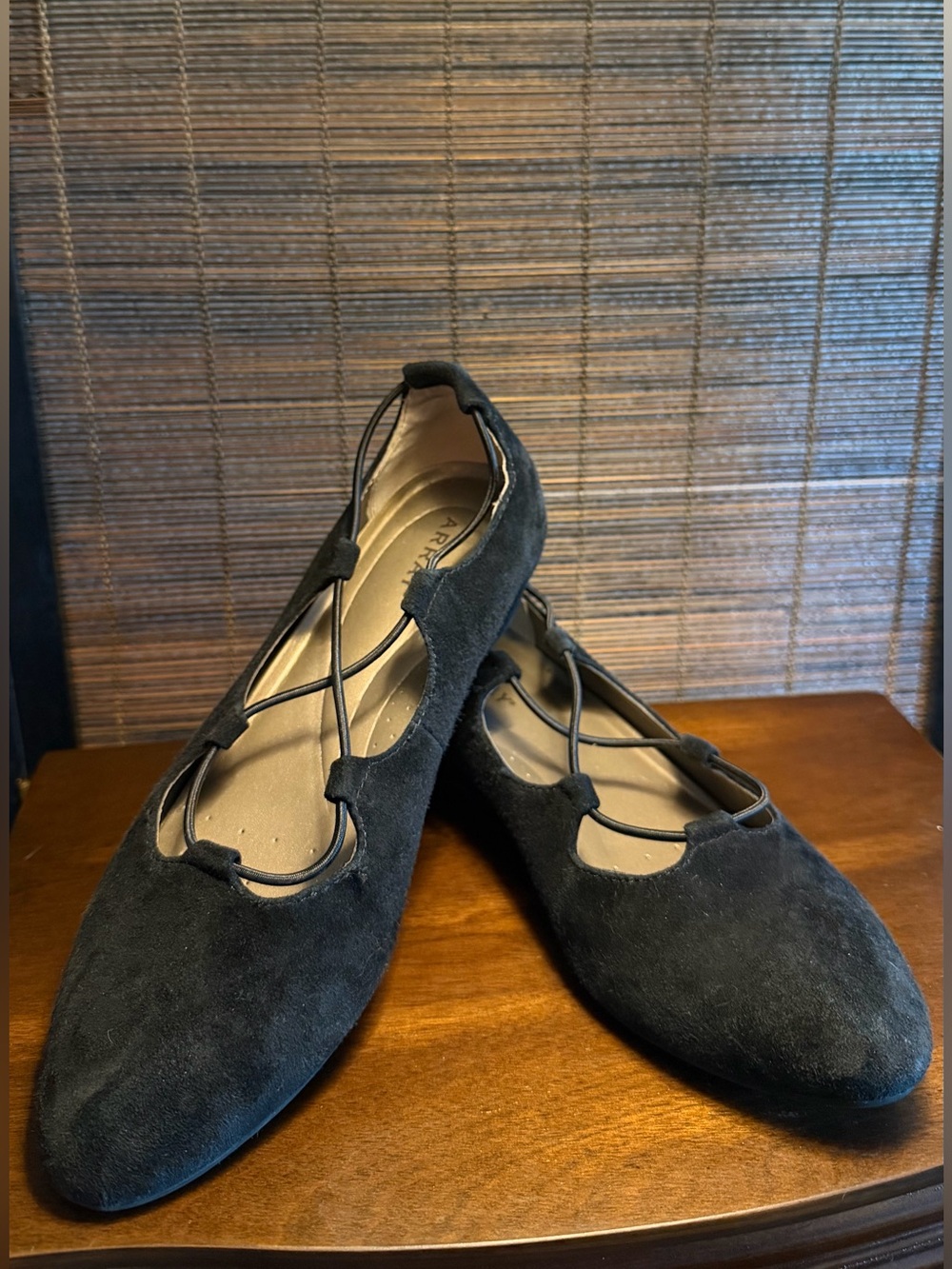 Array Black Suede-Like Leather Upper Ballet Flats Women’s 9M Criss Cross Strap